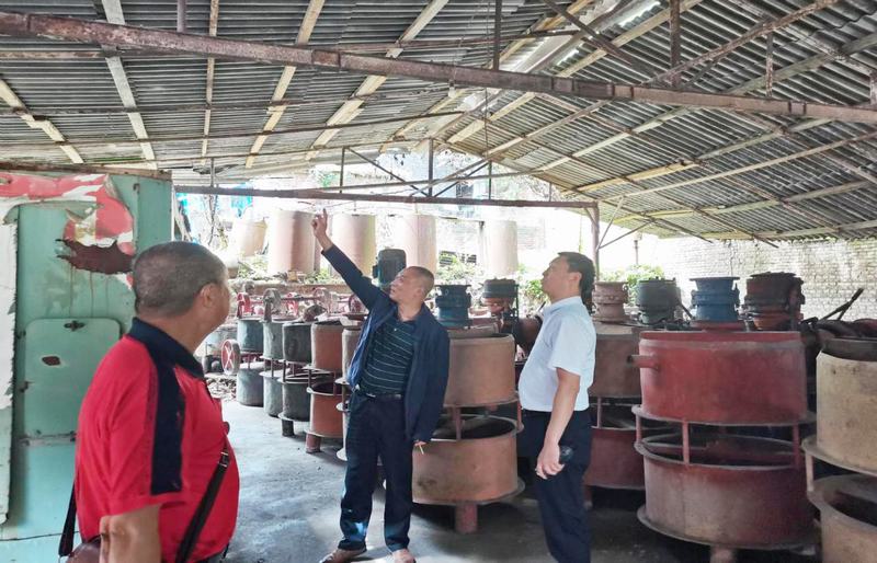 都江堰市办事处组织片区房屋建筑安全专项检查