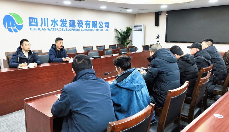 集团相关部门到公司总部开展春节前车辆安全检查