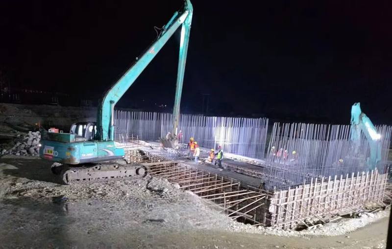冕宁县红旗堰灌区项目首仓混凝土开始浇筑