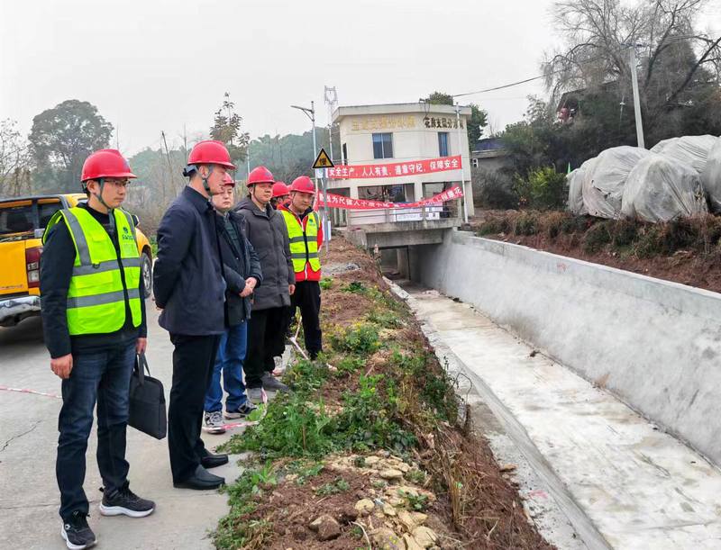 袁斌一行督导检查都江堰灌区“十四五”续建配套与现代化改造工程施工第六标段工作