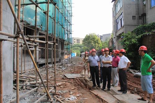 邬清富局长视察赖家坡公租房工程建设 