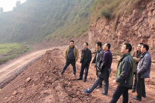董蜀良、汪辉德春节前夕到蟠龙湖水库、铜头引水工程等项目慰问一线干部职工