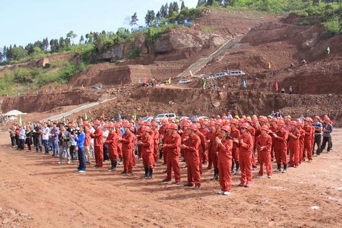 资阳市第八届十万职工“大练兵、大比赛”竞赛活动启动仪式在关刀桥水库建设工地举行