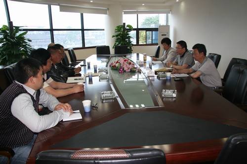 代勇到都江堰组织召开局鑫宏工程公司成立及干部任职宣布会议 