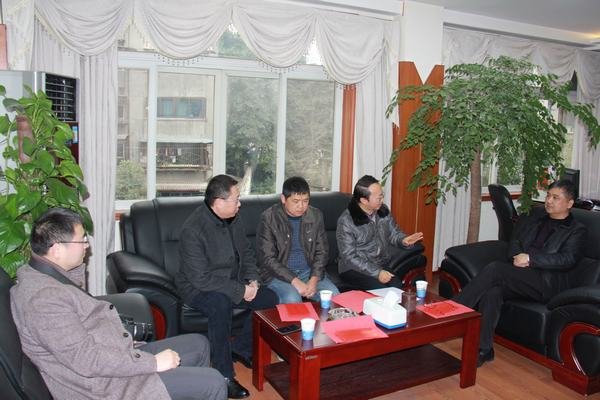 资阳市总工会李福金主任一行到我局慰问省部级劳模