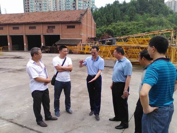代辉一行到四川省防汛抗旱物资资阳仓库检查指导工作