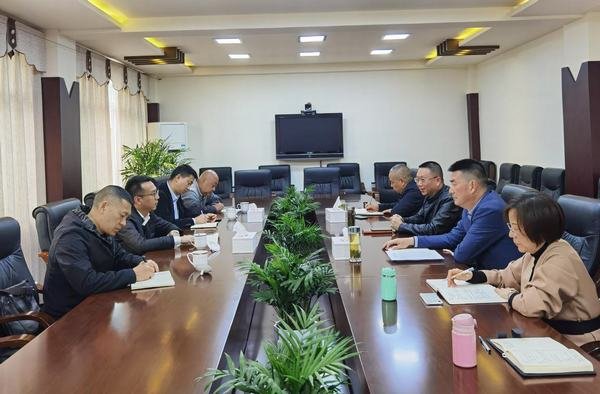 都江堰建行刘睿一行到公司调研