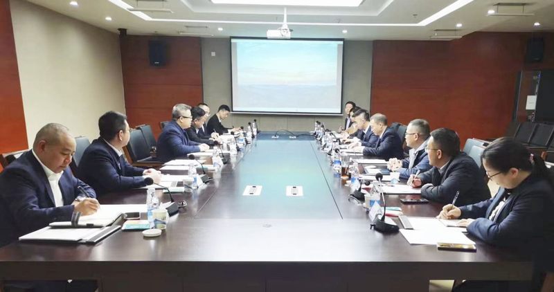 公司总经理罗雪一行赴水电七局开展交流学习