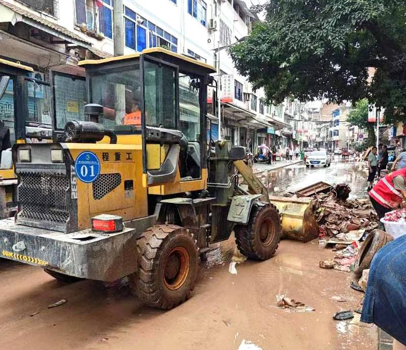 风雨砺初心，危难显担当——龙兴坝项目部积极参与地方防洪抢险