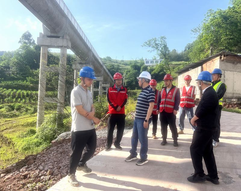 代勇到向家坝渠首管理站及渠首管辖区域检查运维工作